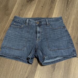 LL Bean Denim Shorts 5" Sz: 12 Regular. GUC. Short Shorts.